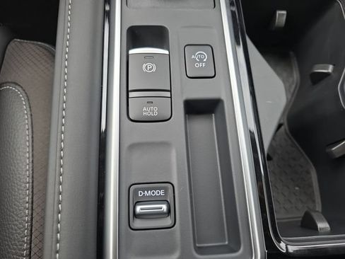 New 2026 Nissan Pathfinder SL FWD image 29