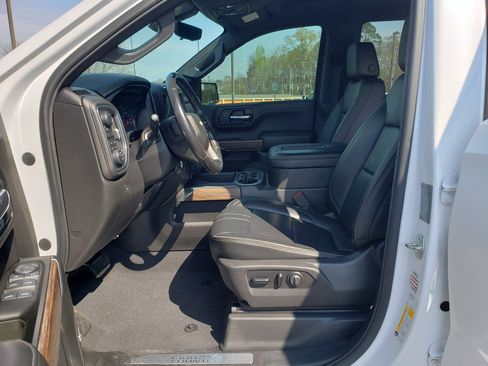 Used 2019 Chevrolet Silverado 1500 High Country w/ Technology Package image 27