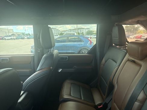 Used 2021 Ford Bronco Outer Banks image 11