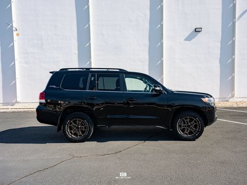 Used 2020 Toyota Land Cruiser Heritage Edition AWD/4WD image 11
