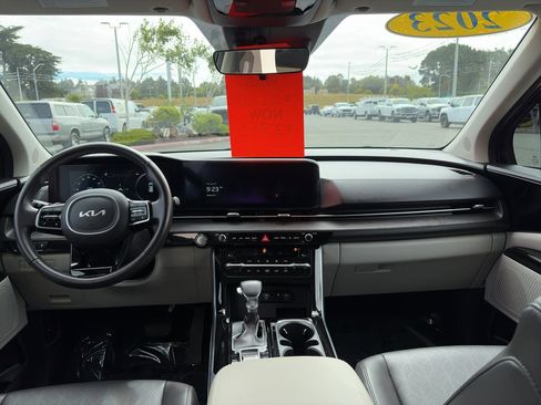 Used 2023 Kia Carnival SX FWD image 17
