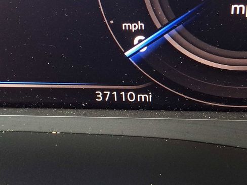 Used 2022 Volkswagen Atlas Cross Sport SE w/ Panoramic Sunroof Package image 17