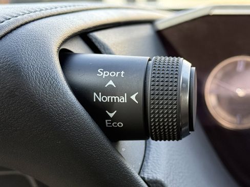 Used 2023 Jeep Grand Cherokee Limited image 27