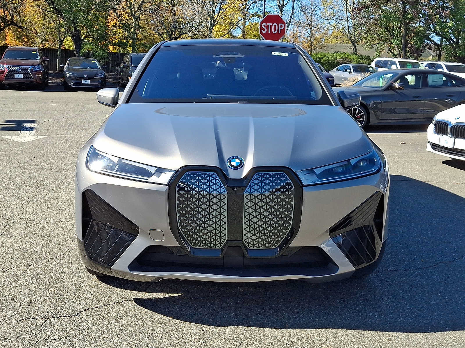 Used 2024 BMW iX xDrive50 w/ Premium Package AWD/4WD image 2