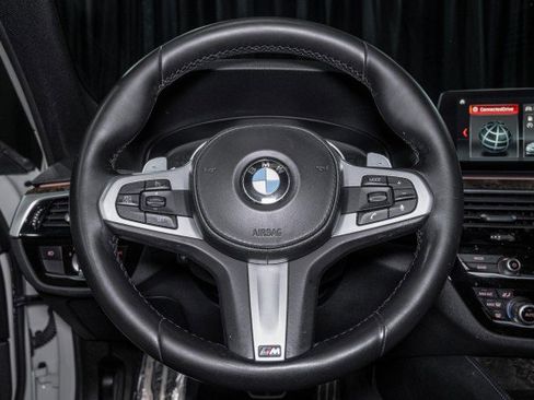 Used 2019 BMW 530i image 19