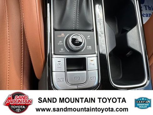 Used 2025 Kia Telluride SX X-Line AWD/4WD image 17