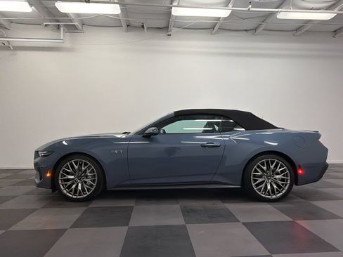 Used 2025 Ford Mustang GT Premium RWD image 40