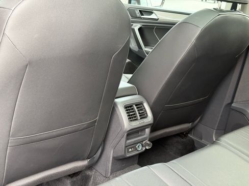 Used 2023 Volkswagen Tiguan SE FWD image 26