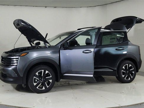 New 2026 Nissan Kicks SV w/ Charging Package image 10