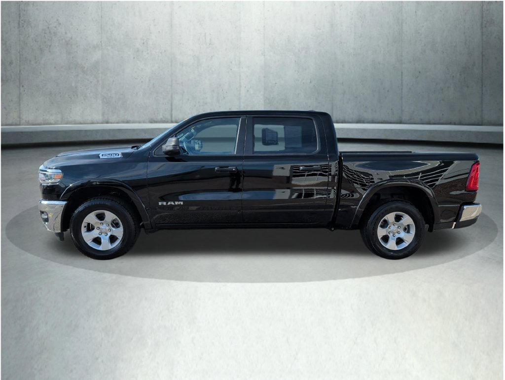Used 2025 RAM 1500 Big Horn AWD/4WD image 2