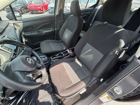 Used 2024 Nissan Versa S FWD image 31