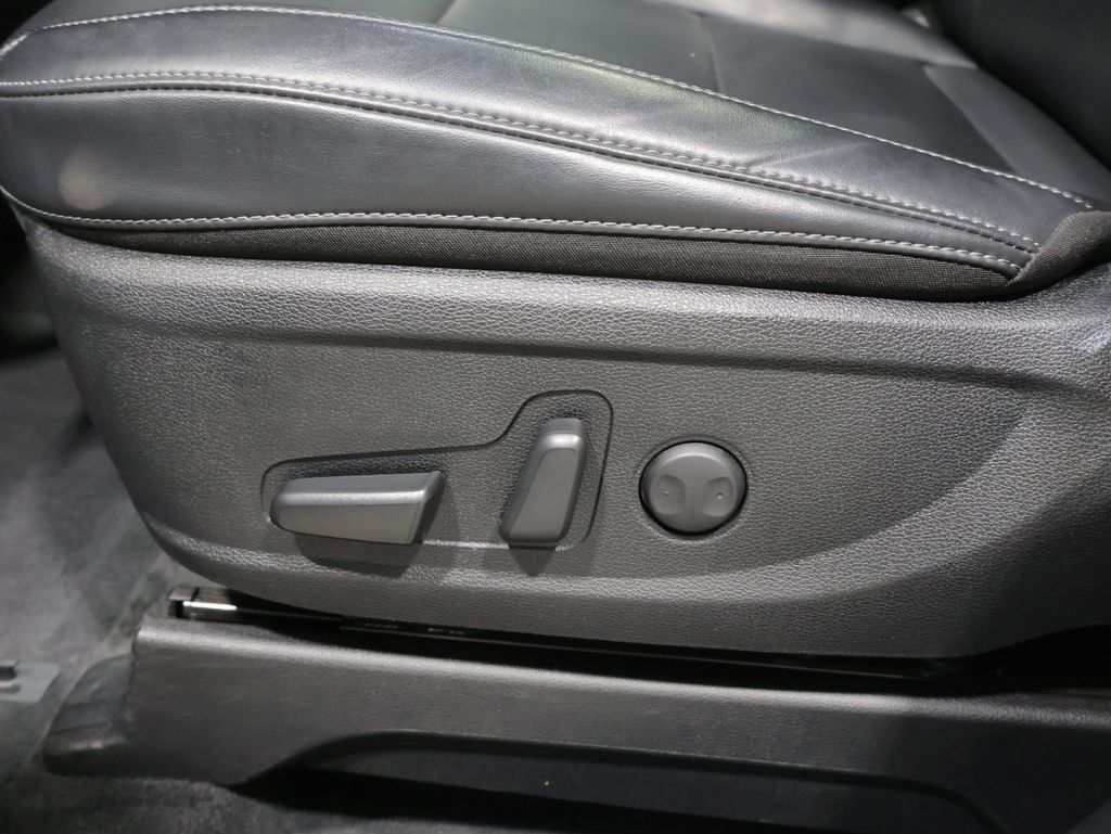 Used 2025 Kia Telluride S AWD/4WD image 12