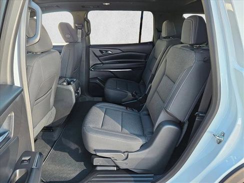 New 2026 Chevrolet Traverse LT w/ Sun and Wheel Package image 17