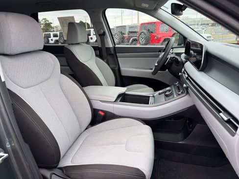 Used 2023 Hyundai Palisade SE image 30