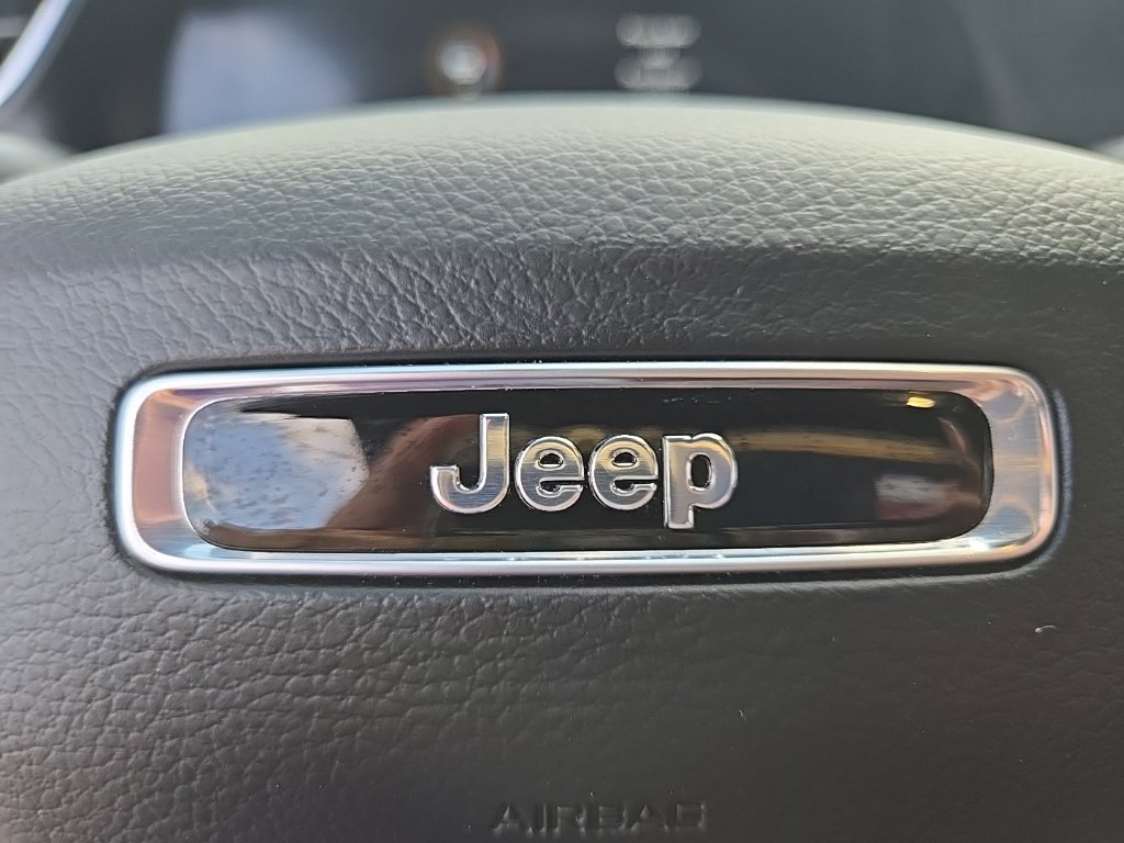Used 2024 Jeep Grand Cherokee L Altitude AWD/4WD image 44
