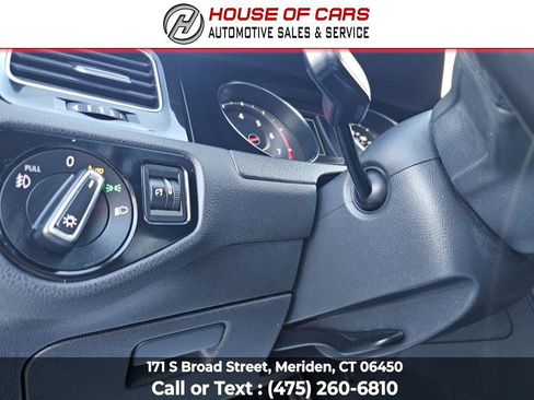 Used 2018 Volkswagen GTI SE image 31