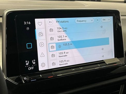 New 2026 Volkswagen Atlas Cross Sport SE image 26