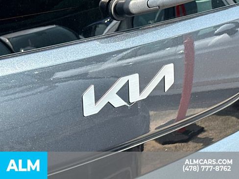 Used 2025 Kia Soul LX w/ LX Technology Package FWD image 5