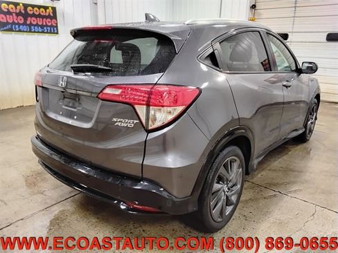 Used 2019 Honda HR-V Sport image 3