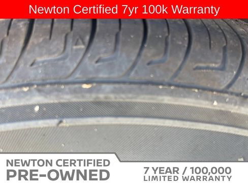 Used 2025 Nissan Versa S w/ Trunk Package FWD image 9