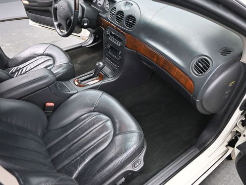 Used 2001 Chrysler LHS image 17