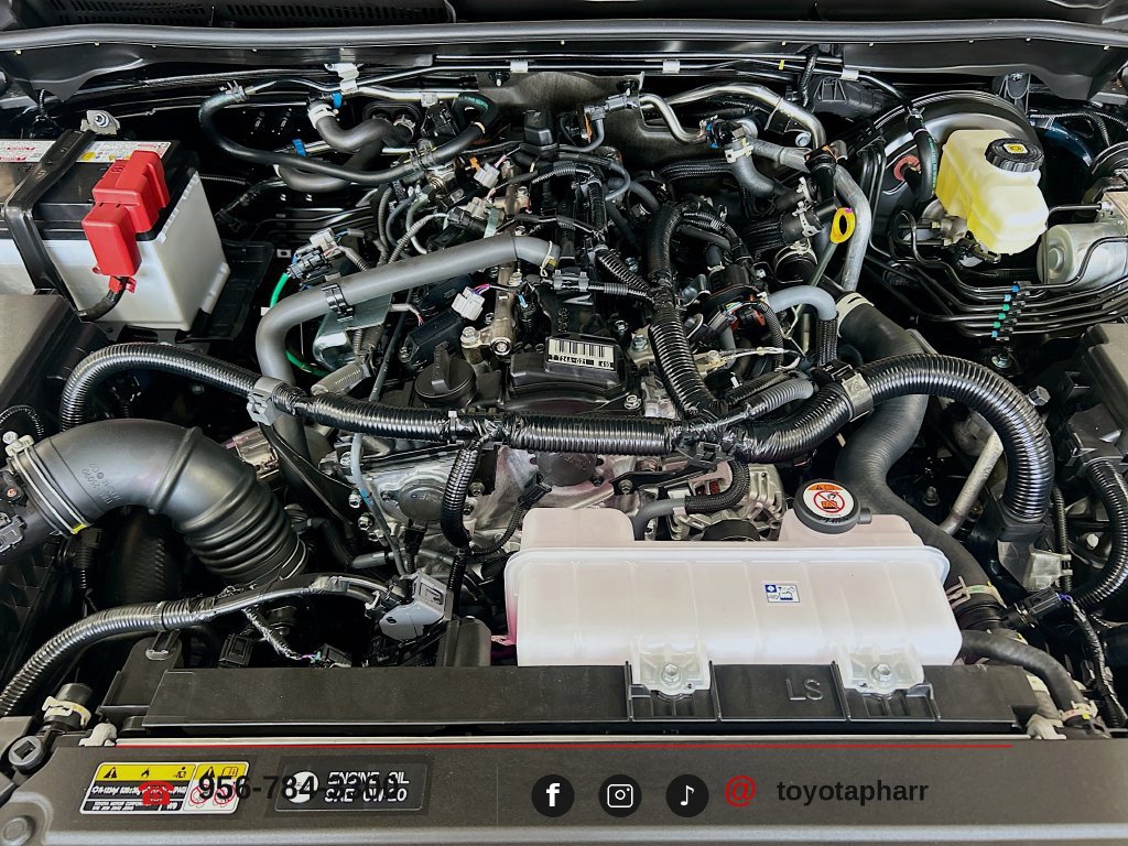 New 2026 Toyota 4Runner SR5 AWD/4WD image 8