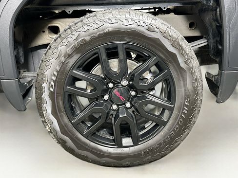 Used 2024 GMC Sierra 1500 Elevation image 11