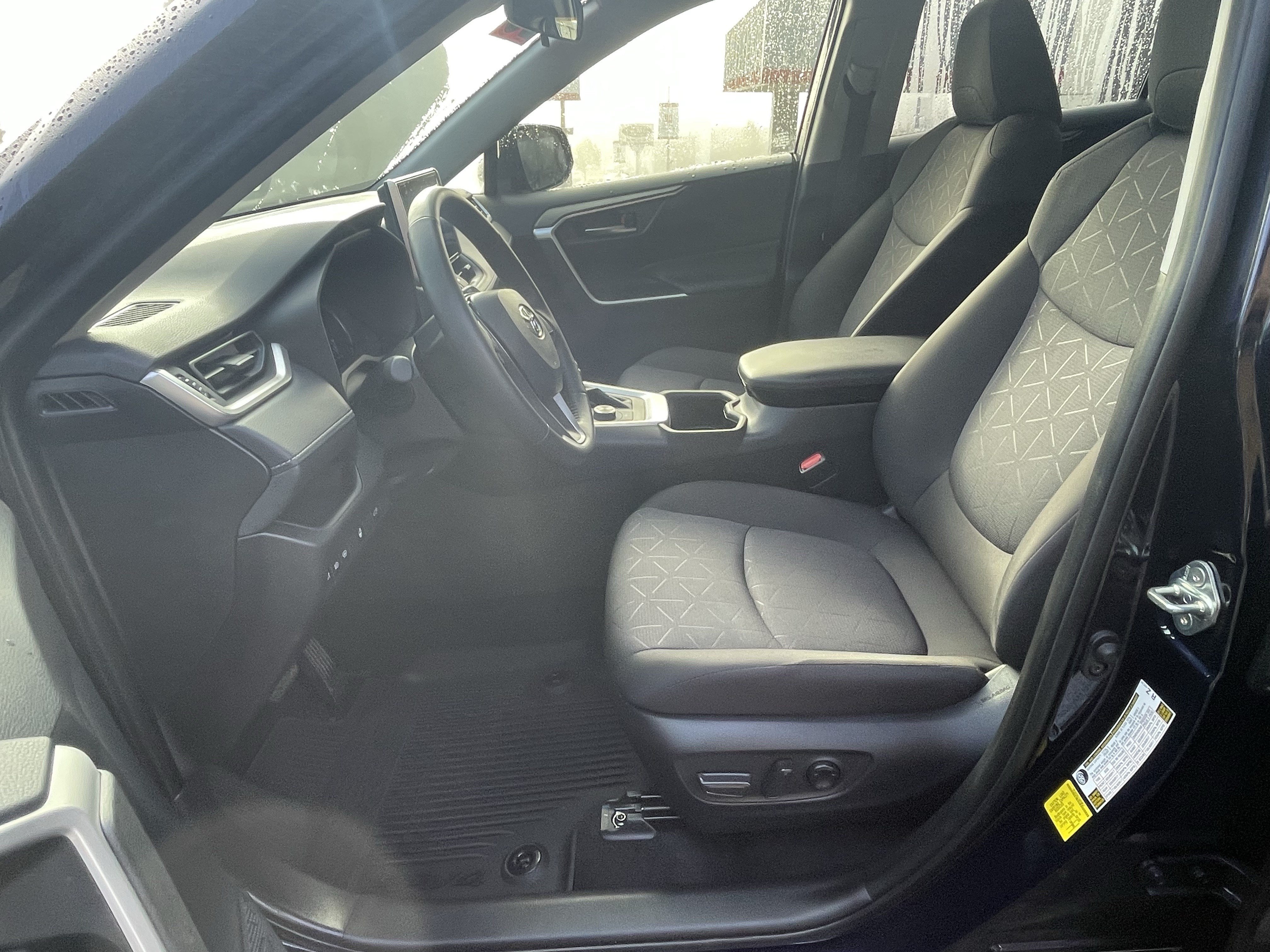 Certified 2025 Toyota RAV4 XLE w/ Convenience Package AWD/4WD image 10