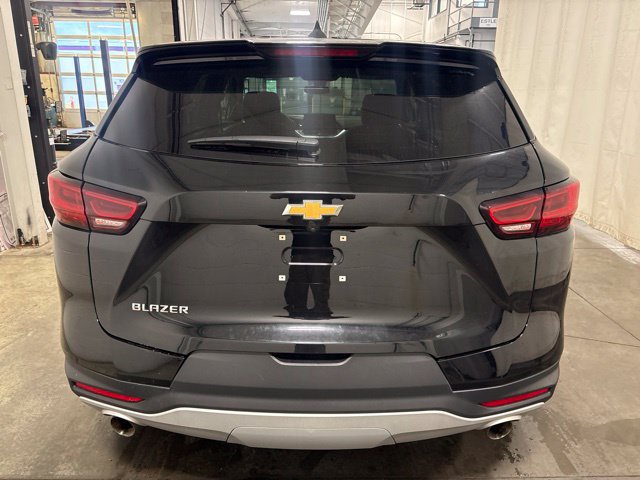 Used 2025 Chevrolet Blazer LT FWD image 5