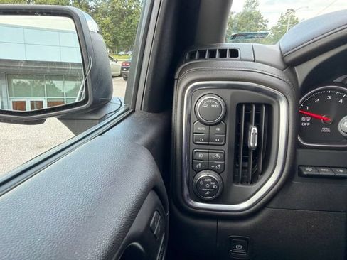 Used 2022 Chevrolet Silverado 1500 LTZ w/ LTZ Premium Package AWD/4WD image 12
