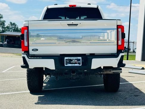 Used 2024 Ford F250 Platinum w/ Tremor Off-Road Package AWD/4WD image 32
