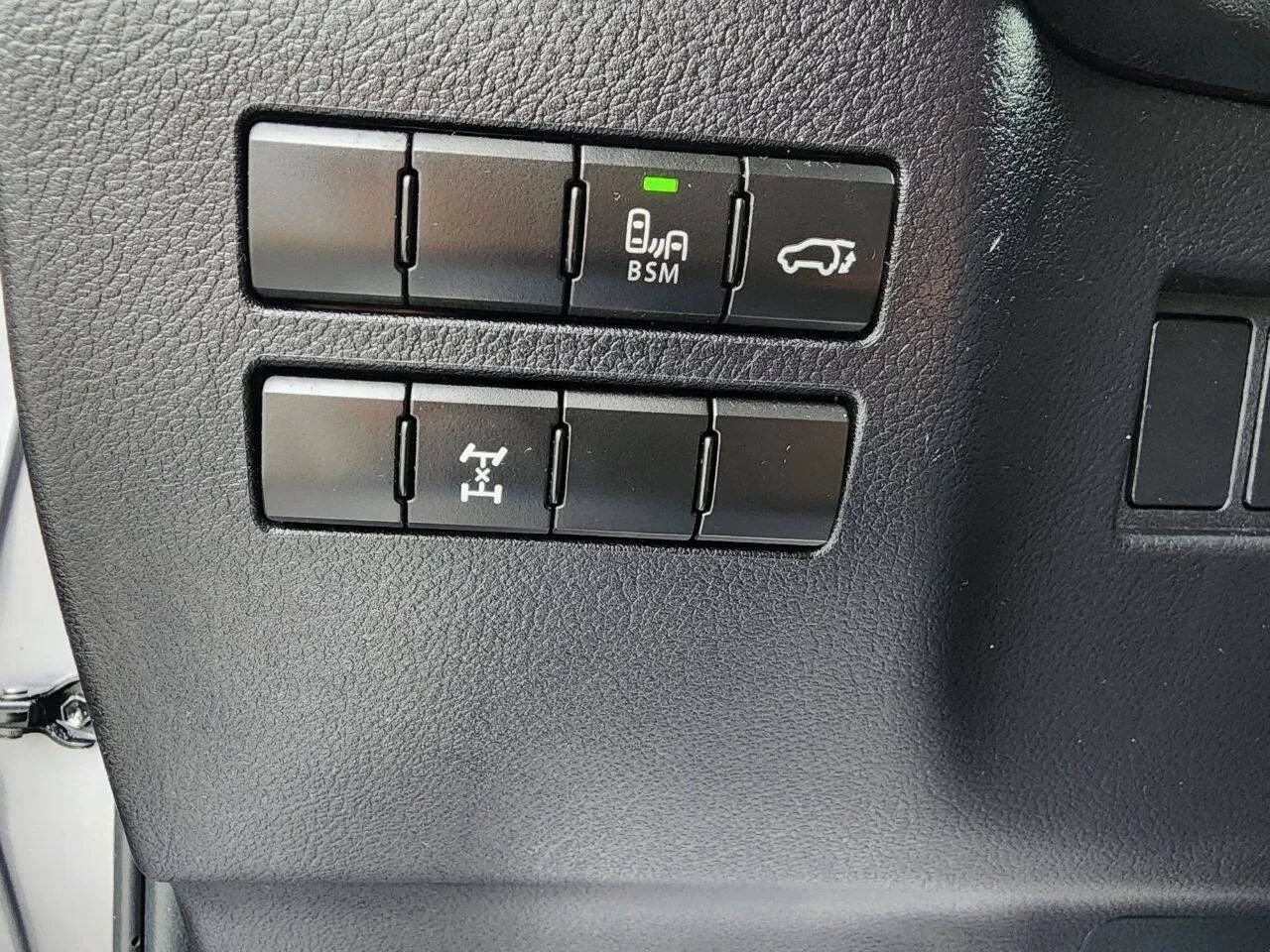 Used 2015 Lexus NX 200t AWD w/ Premium Package image 18