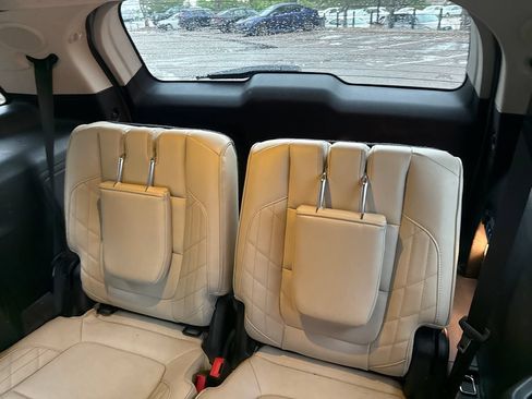 Used 2016 Ford Explorer Platinum AWD/4WD image 22
