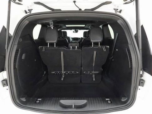 Used 2025 Chrysler Pacifica Limited image 17