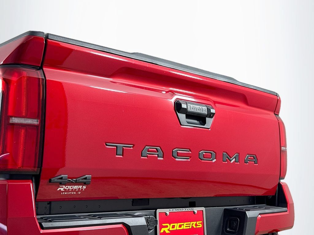 Used 2026 Toyota Tacoma SR5 AWD/4WD image 25