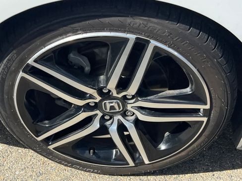 Used 2016 Honda Accord Sport image 22