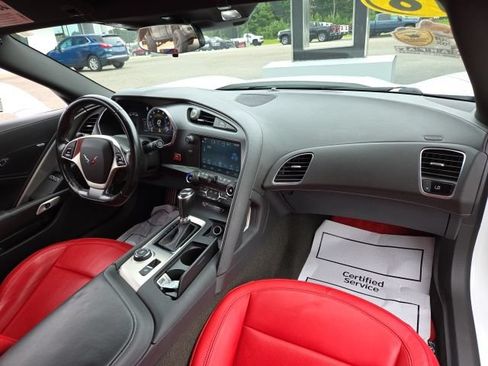 Used 2018 Chevrolet Corvette Stingray Coupe w/ 1LT RWD image 34