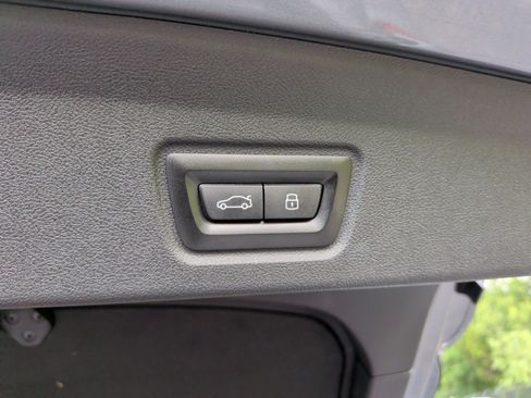 Used 2023 BMW i4 eDrive35 w/ Premium Package RWD image 43