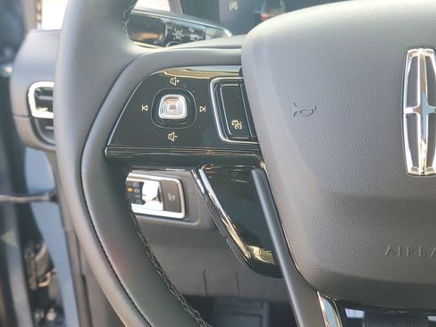 New 2026 Lincoln Corsair Premiere image 17