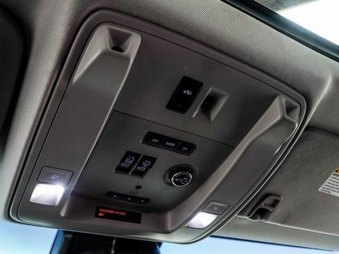 Used 2015 Cadillac Escalade ESV Premium image 35