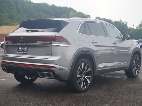 Used 2024 Volkswagen Atlas Cross Sport SEL Premium R-Line image 9