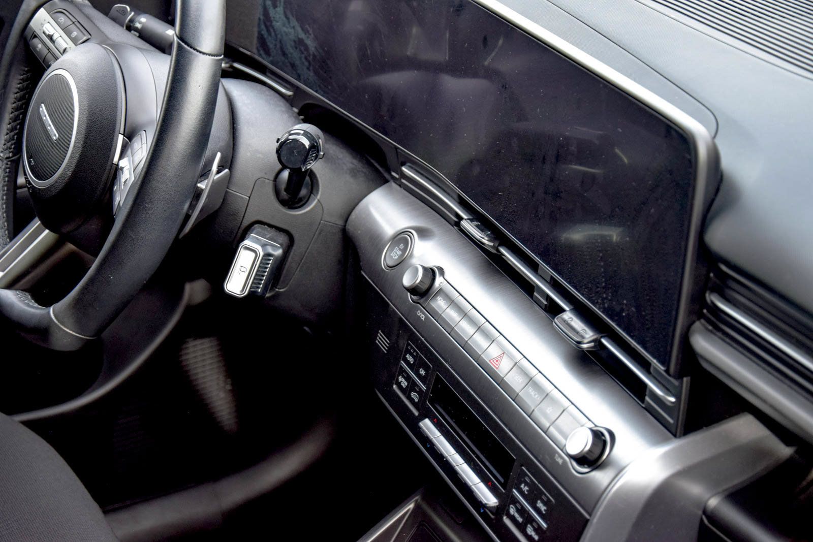 Used 2024 Hyundai Kona SEL FWD image 9
