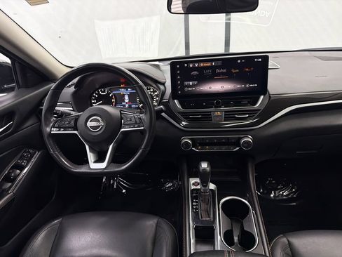 Used 2024 Nissan Altima 2.5 SR w/ SR Premium Package FWD image 21