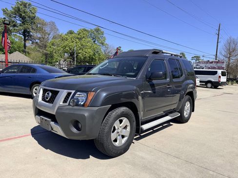 Used 2010 Nissan Xterra S image 1