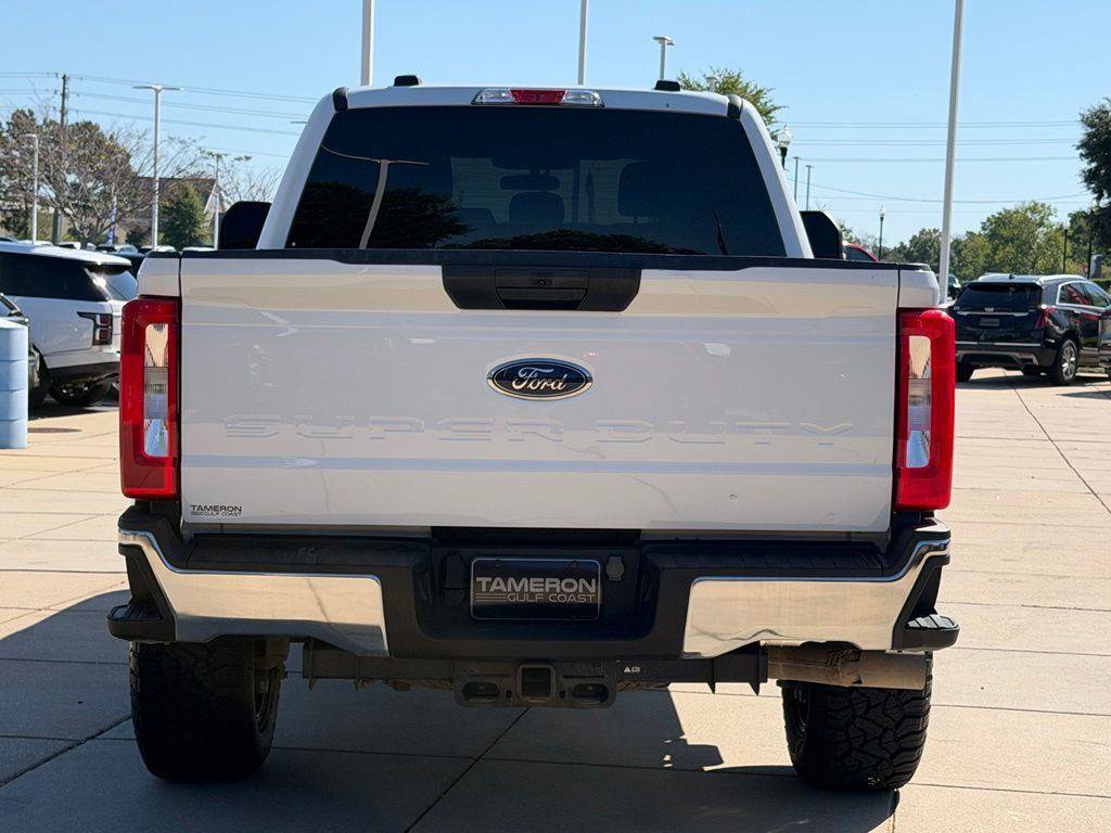 Used 2024 Ford F250 XLT w/ FX4 Off-Road Package AWD/4WD image 3