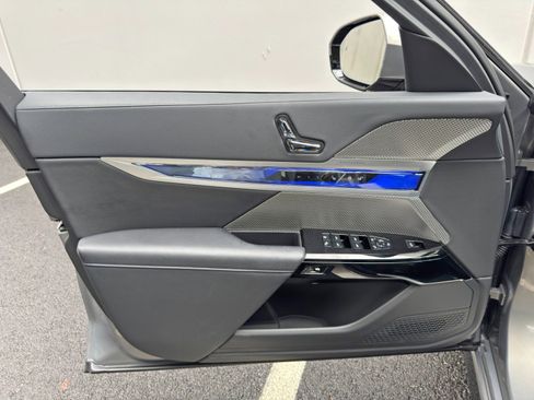 Used 2023 BMW 740i RWD image 54