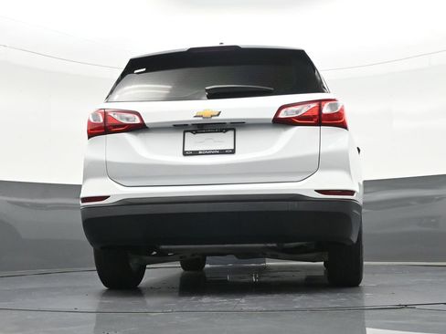 Used 2020 Chevrolet Equinox LS FWD image 28