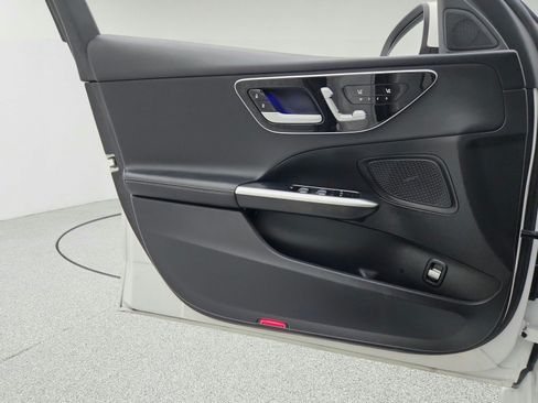 Used 2024 Mercedes-Benz C 300 Sedan image 21