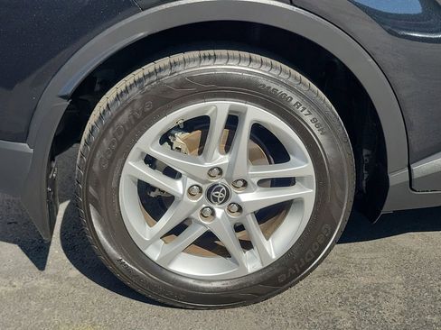 Used 2021 Toyota C-HR LE image 6