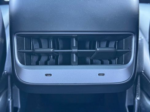 Used 2021 Tesla Model Y Performance image 35